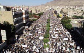 مسيرات حاشدة بأنحاء اليمن تندد بالحصار الأميركي على المشتقات النفطية