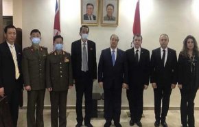 المقداد يقدم العزاء بوفاة السفير الكوري الشمالي بدمشق