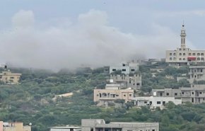 الاحتلال الاسرائيلي يفجر ويهدم منزلي أسيرين في 