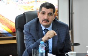 الرئيس الجزائري يقيل وزير النقل