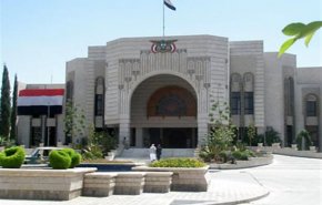 مسؤول يمني: اليمن يرحب بأي حوار مع دول العدوان في أي دولة محايدة