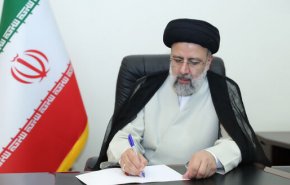 رئيسي يهنئ نظيره الايرلندي بذكرى اليوم الوطني
