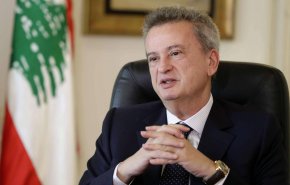 شاهد.. حاكم مصرف لبنان في قفص الإتهام