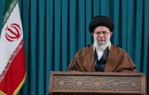  قائد الثورة الاسلامية: العالم وقع بيد نوع من الذئاب المتوحشة... الاولوية للاقتصاد المعرفي والاكتفاء الذاتي