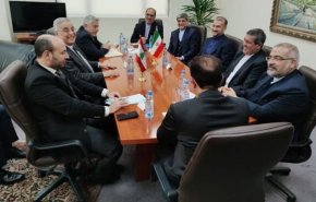 امیر عبد اللهيان يجتمع مع نظيره اللبناني