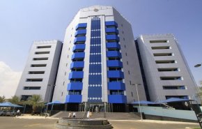 السودان يحصل على وديعة من الإمارات والسعودية ويعتزم ضخ مبالغ من النقد الأجنبي