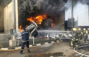 شاهد.. هجوم واسع بصواريخ باليستية وطائرات مسيرة يستهدف الاراضي السعودية