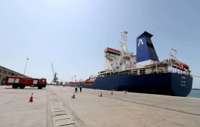 طيران العدوان يستهدف ميناء الصليف ومنشآت النفط والكهرباء في الحديدة