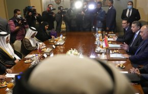 مصر وقطر تشكلان لجنة وزارية لتعزيز التعاون
