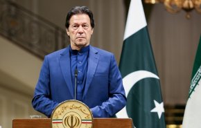 عمران خان يتحدث عن مؤامرة أمريكية للإطاحة به