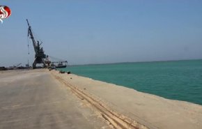 استمرار العدوان بمنع السفن النفطية من دخول ميناء الحديدة 