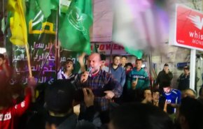 المخيمات الفلسطينية بلبنان تحتفي بعملية ديزنغوف