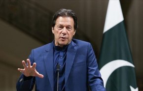 البرلمان الباكستاني يصوت اليوم على عزل عمران خان