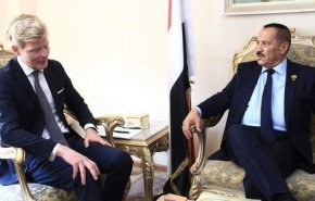 هشام شرف للمبعوث الأممي: صنعاء يدها ممدودة للسلام