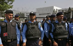 مقتل ضابطين ومتمردين اثنين باشتباكات عنيفة شمال غربي باكستان
