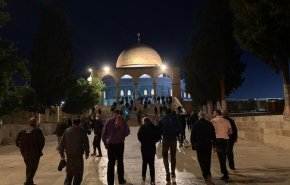 قوات الاحتلال تعتدي على المصلين في المسجد الاقصى
