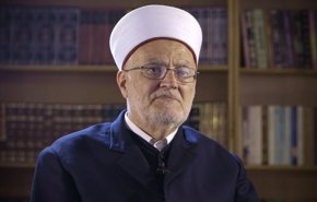 الشيخ صبري: الاحتلال يهاجم المصلين بطرق حربية