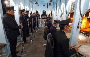 شاهد.. مراسم ' ضرب النقارة ' في حرم الإمام الرضا (عليه السلام) 