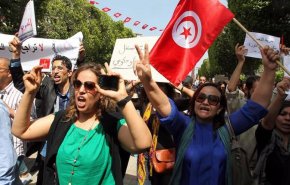 الإفراج عن صحفية اعتُقلت بسبب انتقادها للشرطة في تونس