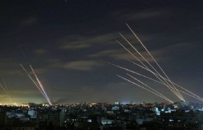 المقاومة الفلسطينية تطلق رشقات صاروخية تجاه بحر غزة
