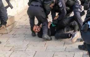 بينهم فتاة.. الاحتلال يعتقل 6 مقدسيين ويفرض الحبس المنزلي على آخرين
