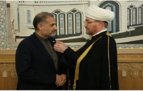 اهداء بالاترین نشان مسلمانان روسیه به سفیر ایران