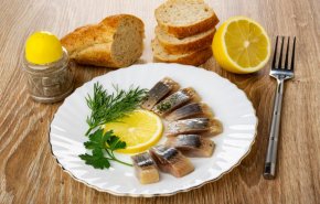 تناول كميات كبيرة من الأسماك المملحة يساهم في زيادة الوزن
