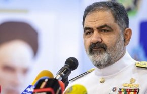 قائد سلاح البحر الايراني: تدشين المدمرتين 
