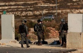 قوات الاحتلال تهدم منشآت وتنفذ اعتقالات في الضفة الغربية