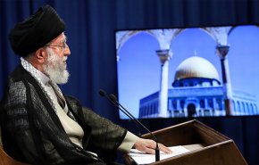 نشطاء مواقع التواصل يشيدون بخطاب قائد الثورة، بيوم القدس 