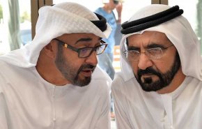 شاهد كيف بايع حاكم دبي 