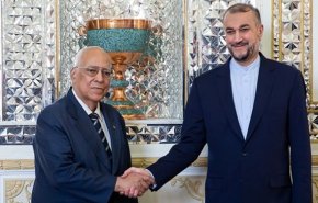  يجب أن تستفيد طهران وهافانا من تجارب بعضها البعض في تحييد الحظر