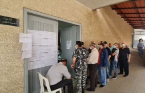 لبنان..توافد أهالي جبيل على مراكز لاقتراع وتوقف العملية الانتخابية في حراجل 
