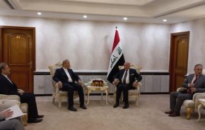 سفير ايران الجديد في بغداد يسلم وزير الخارجية العراقي نسخة من اوراق اعتماده