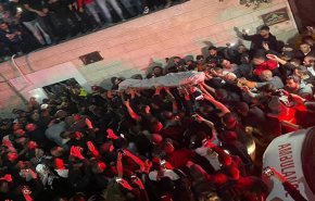 52 إصابة بقمع الاحتلال مشيعي الشهيد وليد الشريف في القدس + فيديو