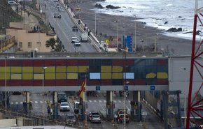 المغرب وإسبانيا يعيدان فتح حدودهما البرية بعد إغلاقها عامين