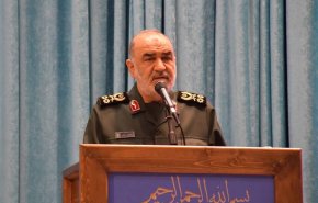 اللواء سلامي: صبر الشعب الايراني في ظروف الحظر انموذج لاحرار العالم
