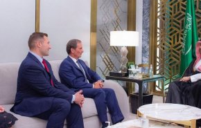 ابن سلمان يجري مباحثات مع وفد من الكونغرس الأمريكي
