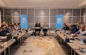 رئيس لجنة صنعاء للتفاوض بالاردن: الطرف الأخر مشتت وفاقد للقرار 