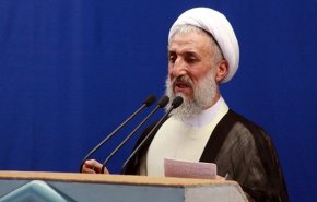 امام جمعة طهران: الشعب الايراني قادر على الانتصار في الاقتصاد ايضا