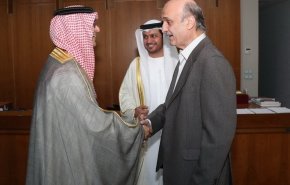 البخاري إلى الرياض: نقاهة أم استدعاء؟