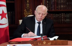 بأمر رئاسي.. الرئيس التونسي يعفي57 قاضيا من مهامهم