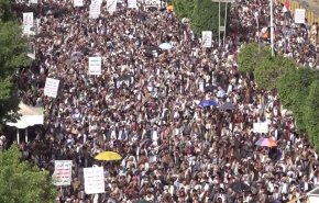 شاهد.. اليمنيون يحيون الذكرى السنوية للصرخة في وجه المستكبرين
