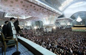قائد الثورة الاسلامية: الامام الخميني(ره) كان روح الجمهورية الاسلامية