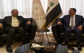 سفير ايران في بغداد يلتقي محافظ البنك المركزي العراقي