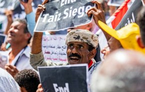 انقسام الوفد الموالي للتحالف العدوان.. هل تتعثر مفاوضات عمان؟
