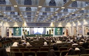 شاهد.. إقامة مؤتمر حوار الأديان في مدينة مشهد المقدسة