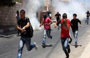 جيب عسكري للاحتلال يدهس فلسطينيا خلال مواجهات حوسان بالضفة 