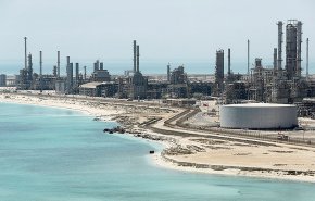 إجمالي ما نهبه المرتزقة من إيرادات نفط وغاز اليمن في شهر واحد