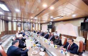العراق يبدي استعداده لفتح بعض المنافذ البرية أمام الزوار الإيرانيين
